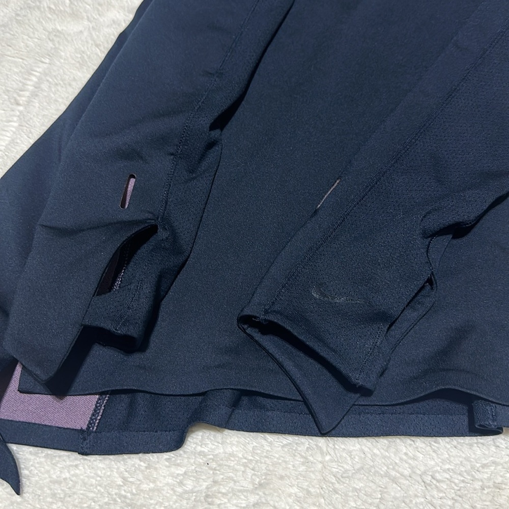 Nike | size small | navy long sleeve - Picture 5 of 8
